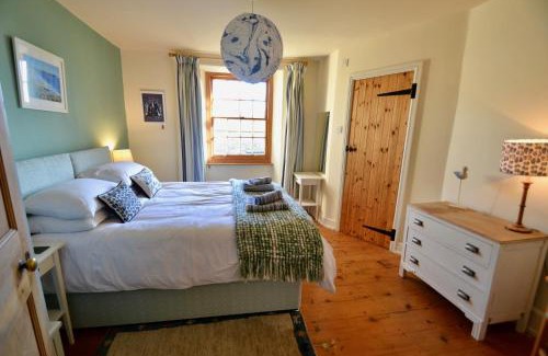 Hele Bed & Breakfast | Holwell Farmstead