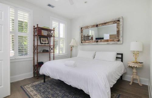 Mount Pleasant House | Holy City Charm - Mins to Dtwn - Beach Shem Creek