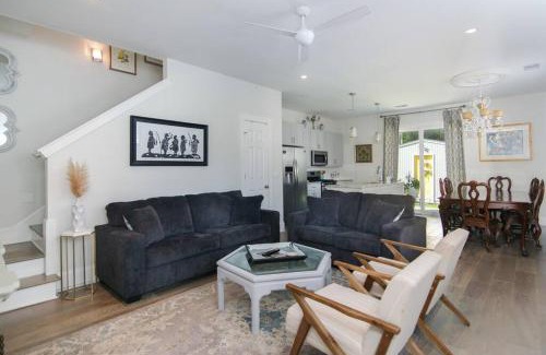 Mount Pleasant House | Holy City Charm - Mins to Dtwn - Beach Shem Creek