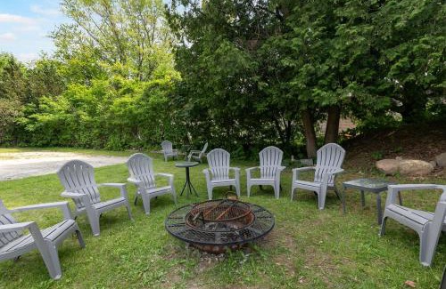 Sturgeon Bay House | Holy Smokes, what a stay! Spacious church convert
