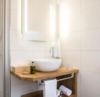 Wiesau Hotel | Holzfellas Home