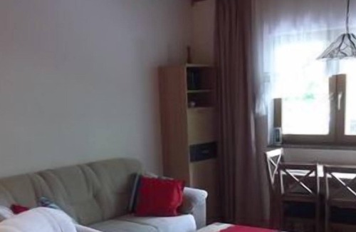 Caputh Apartment | Holzhaus 60 qm mit Garten, 2 Schlafzimmer für Max. 3 Personen