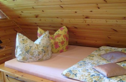 Caputh Apartment | Holzhaus 60 qm mit Garten, 2 Schlafzimmer für Max. 3 Personen