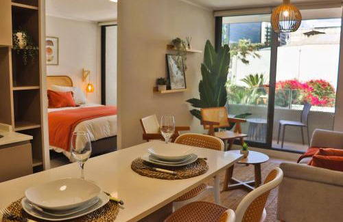 Nunoa Apartment | HOM I Amplio depto 1D1B Metro Plaza Egaña Parking PE203