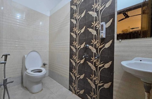 Mahmoorganj Hotel | Homaya