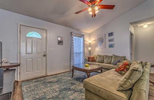 North Northwest Pensacola House | Home 10 Mi to Downtown Pensacola Pets Welcome!
