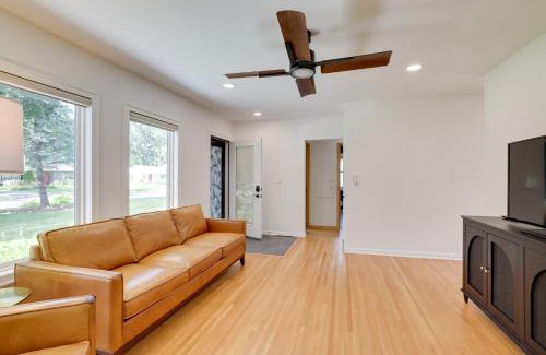 Golden Valley House | Home 8 Mi to Dtwn Minneapolis! Pet-Friendly Yard