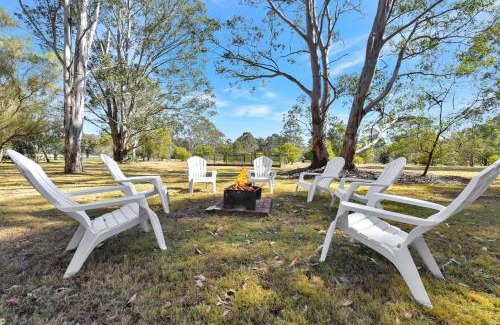 Lovedale House | Home Among the Gum Trees - Lovedale. Central to wineries and wedding venues
