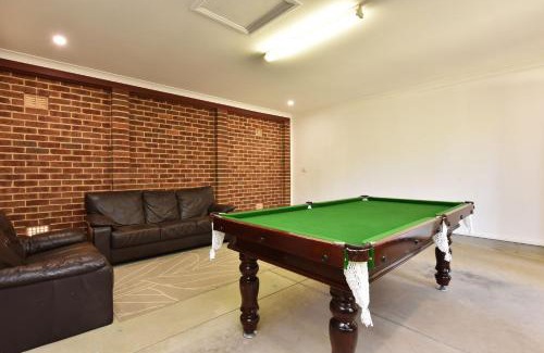 Lovedale House | Home Among the Gum Trees - Lovedale. Central to wineries and wedding venues
