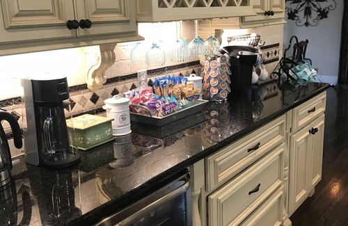 Goodlettsville House | Home Away from Home King Suite