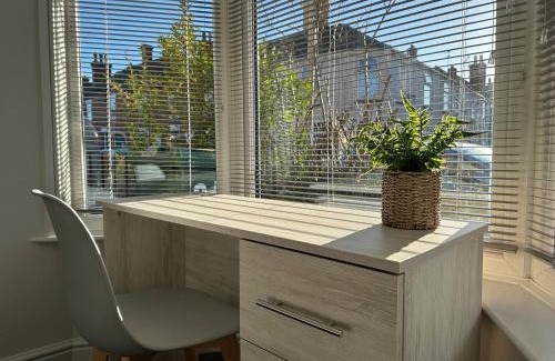 Newark House | Home Away From Home - Perfect For Contractors