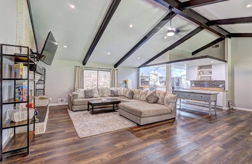 Fayetteville Other | Home away from home minutes from downtown Fayetteville and Pinewood Studios.