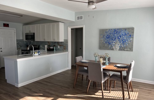 Riverview House | Home Away from Home! 18 min. from Jax Airport and 14 min. from Everbank Stadium