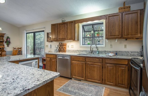 Brevard House | Home Away From Home | 3 Bed, 2 Bath