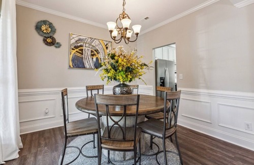 Paw Creek House | Home Away From Home - 5BRs-7 beds 3 full baths! 10 minutes to Whitewater!