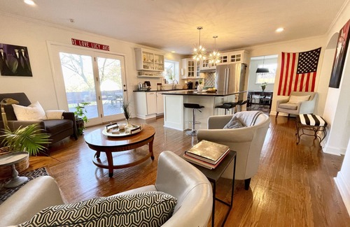 Green Hills House | Home Away From Home (5 miles to downtown)
