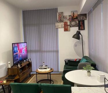 Brierley Hill Apartment | Home Away From Home1