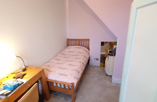 Woking Bed & Breakfast | Home away from home