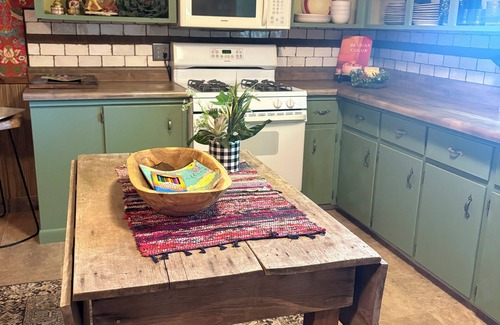 Gassville Other | Home away from Home in the Twin Lakes Area! Relax on the Front Porch Swing!
