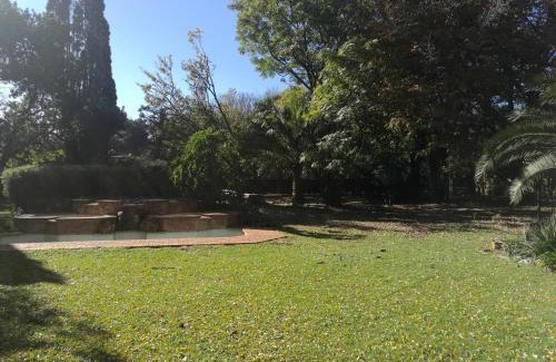 Ekurhuleni Bed & Breakfast | Home away from Home (Lakefield)