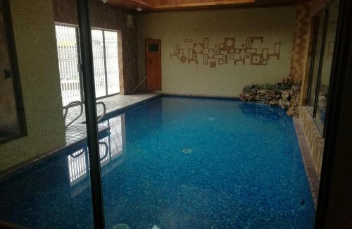 Ekurhuleni Bed & Breakfast | Home away from Home (Lakefield)