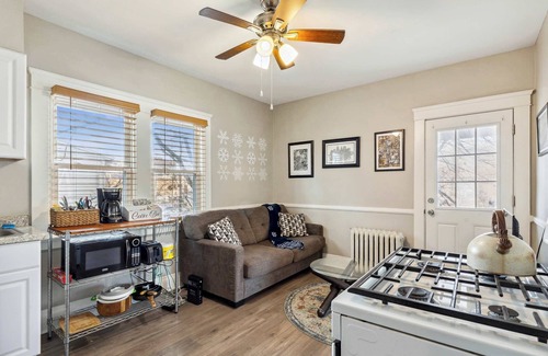Lakewood Apartment | Home Away from Home near Downtown CLE- Entire APT!
