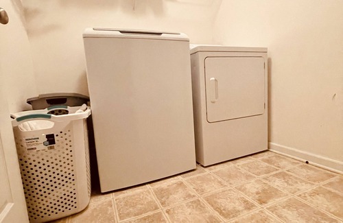 Rex House | Home away from Home, Pet friendly, Spacious home and Backyard