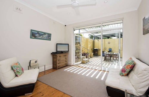 Randwick House | Home away from home: renovated 1920s heritage house