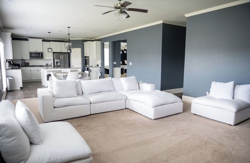 Cliftondale House | Home away from home that's 15 minutes from airport and 25 minutes from Midtown