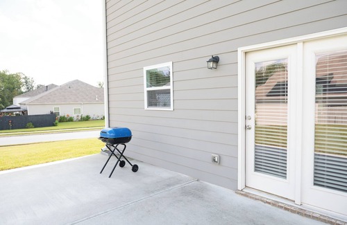 Cliftondale House | Home away from home that's 15 minutes from airport and 25 minutes from Midtown