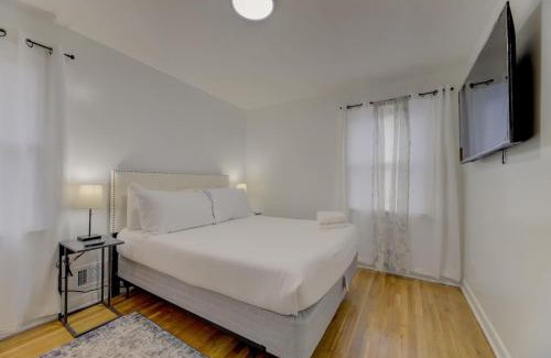Eau Claire House | Home Away From Home