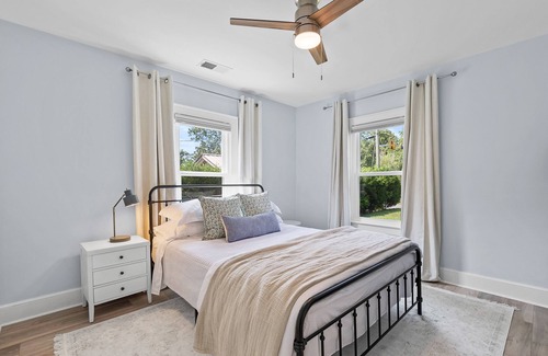 East Ridge House | Home Away from Home: Luxe Mid-Term Rental in Chatt