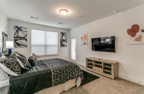 Lewisville Apartment | Home away from home
