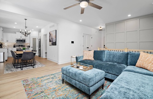 Raytown House | Home Away From Home