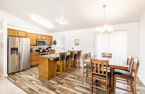 Twin Falls House | Home Away From Home
