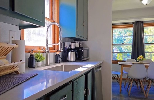 Garfield Heights House | Home Away from Home The Garfield Grove a Nature & Nostalgia Retreat