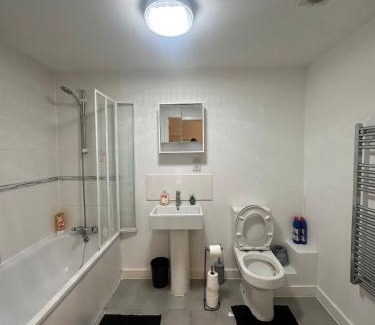Grays Apartment | Home & Away