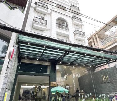 District 3 Apartment | Home Away Minh Khai - Serviced Apartment