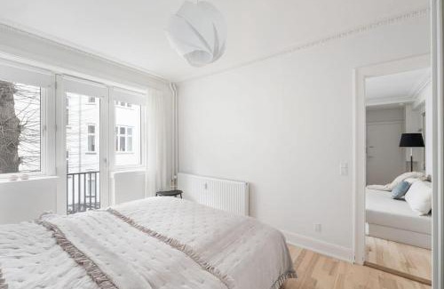 Osterbro Apartment | Home by the lakes in the central of Copenhagen