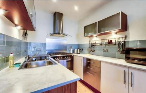 Marchmont Apartment | Home by The Meadows, close to City Centre