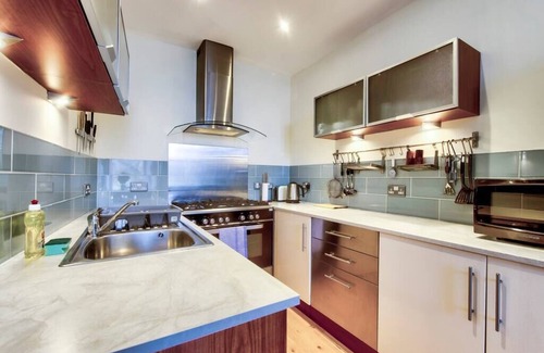 Marchmont Apartment | Home by The Meadows, close to City Centre