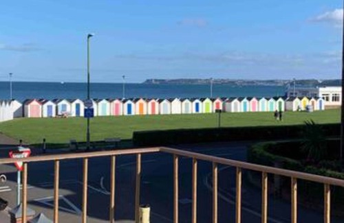 Paignton Apartment | Home by the Sea Quirky Three Bedroom Family House