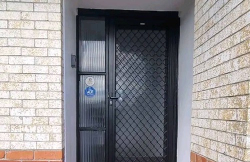 Papatoetoe House | Home close to Amenities and Airport