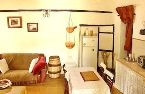 Valle de Guerra House | Homerez - House 10 km away from the beach for 2 ppl. with shared pool and garden