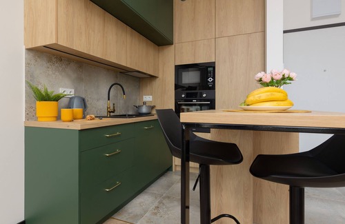 Praga Polnoc Apartment | Home Factory Estate Kotsisa by Renters