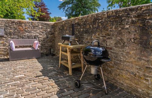 Nettleton House | Home Farm Byre