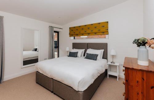 Cuddesdon House | Home Farm Holiday Homes - Sleeps 26