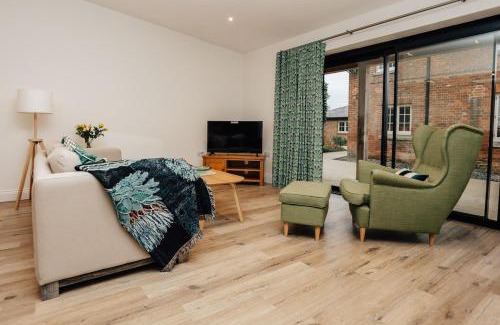 Cuddesdon House | Home Farm Holiday Homes - Sleeps 26
