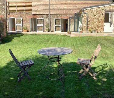 Kingsbridge Bed & Breakfast | Home Farm - theundergroundstream