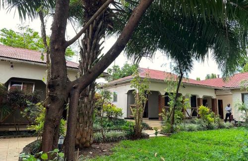 Moshi Cabin | Home Feeling Neneu Lodge